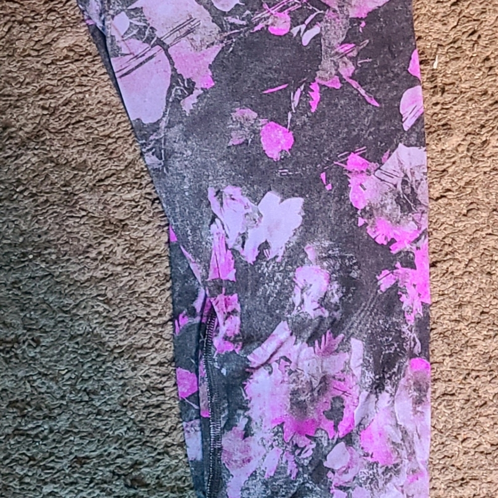 Lululemon-Size Zero Purple/Pink
